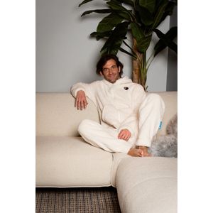 Heren Knuffle Fleece Onesie® | Warme onesie huispak jumpsuit voor mannen | Superzacht & comfortabel | Premium kwaliteit | Duurzaam & CO₂-neutraal geproduceerd in Portugal | Créme Wit maat XL