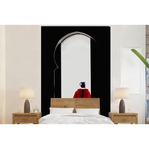 Deur - Man - Rood - Zwart - Behangpapier