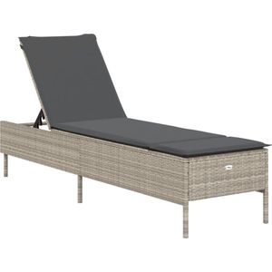 vidaXL - Ligstoelen - 2 - st - met - kussen - poly - rattan - lichtgrijs