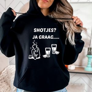 Ski Hoodie uniseks- Shotjes.. ja graag. Maat 3XL- Kleur hoodie zwart- ski vakantie- apres-ski.