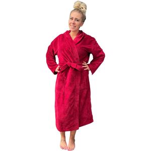 Velvet Badjas met Capuchon - Velvet Bordeaux Rood Met Capuchon - Maat XL - Hoogwaardige kwaliteit - Zeer luxe - Ochtendjas - Luxe Badstof van Katoen en Polyester - Heerlijk warm - Super zacht fleece - Binnenzijde katoen