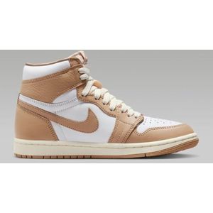 Nike Air Jordan 1 Retro High OG - Sneakers - Unisex - Maat 44 - Praline/Sail/Wit