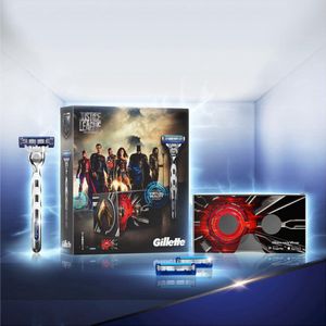 Gillette Mach3 Turbo - Justice League Giftpack (Scheermes + 2 Scheermesjes + Virtual Reality headset