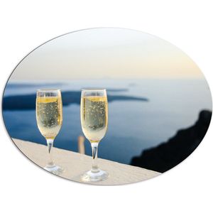 WallClassics - Dibond Ovaal - Champagne Glazen - 108x81 cm Foto op Ovaal (Met Ophangsysteem)
