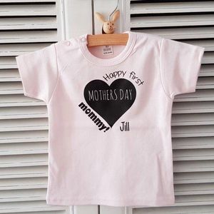 Baby shirtje meisje tekst mama eerste moederdag cadeau van papa | Happy first mother’s Day mommy | korte mouw T-Shirt | roze | maat 104 | liefste leukste kleding babykleding