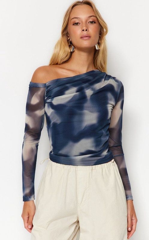 Trendyol - Aansluitende Blouse - Veelkleurig - Gevoerde Asymmetrische Kraag