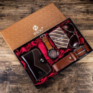 horlogebox voor mannen - geschenkdoos - cadeau met horloges voor heren - riem - portemonnee - zonnebril (rayban model) - stropdas- valentijn - cadeau mannen origineel