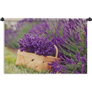 Wandkleed De lavendel - Verse lavendel in een mand Wandkleed katoen 90x60 cm - Wandtapijt met foto