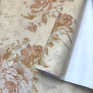 DUBBEL BREDE BEHANGROL 1,06 METER Engelse bloemen behang glim satijn beige rozen 95586-2