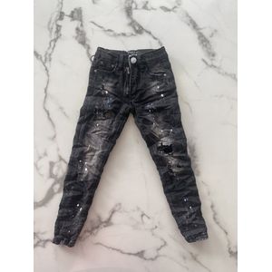 Jongens jeans | Spijkerbroek 95% Katoen, 5% Spandex | Skinny jeans voor jongens in een grijze kleur met verfspatten, verkrijgbaar in de maten 98/104 t/m 158/164