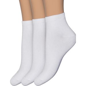 Bonnie Doon Bamboe Sneakersokken Dames Wit maat 36/42 - 3 paar - Licht, Ademend, Soepel - Zeer Comfortabel en Zacht - Zakken niet af - Bamboo Viscose Rayon - Korte sokken - Antibacteriële Werking - Milieubewust - White - OL0410993.103