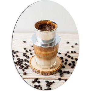 Dibond Ovaal - Traditionele Koffiefilter omringd door Koffiebonen - 72x96 cm Foto op Ovaal (Met Ophangsysteem)