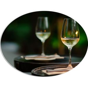 PVC Schuimplaat Ovaal - Twee Glazen Wijn op Tafel van Terras - 80x60 cm Foto op Ovaal (Met Ophangsysteem)