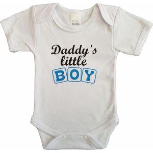 Witte romper met ""Daddy's little boy"" - maat 56 - vader, vaderdag, babyshower, zwanger, cadeautje, kraamcadeau, grappig, geschenk, baby, tekst, bodieke