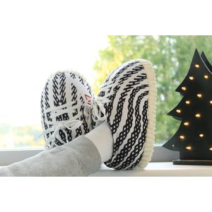 Footzynederland®YZY Zebra - Sneaker sloffen - yeezy stijl - One size fits all - Pantoffels - nike stijl