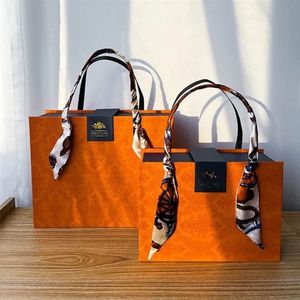 LUXE Cadeaudoos - ORANJE en Marineblauw - 26*21*9 CM - TAS MODEL - Doos met Handvat - Gelamineerd Karton - Geschenkdoos - Verpakking