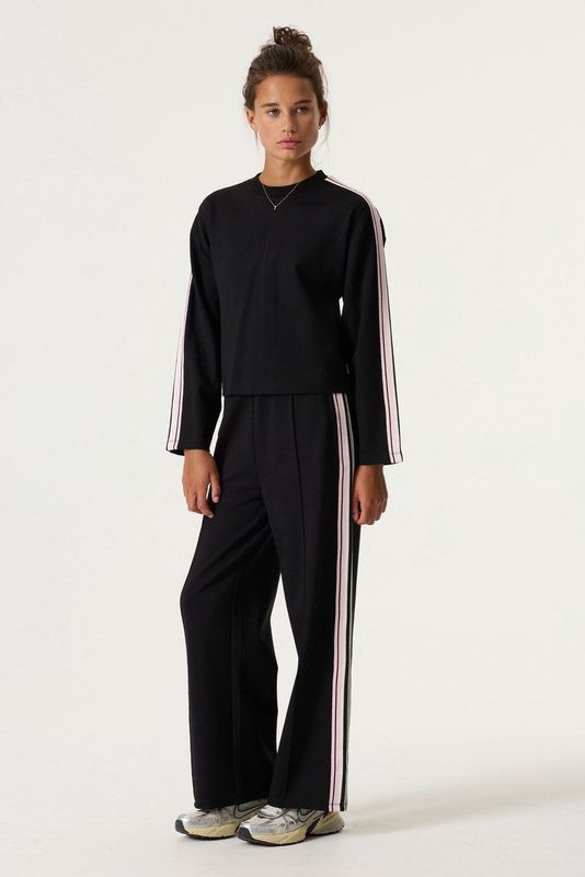 GARCIA - Tekst Print - Sweater - Zwart - Lange Mouw