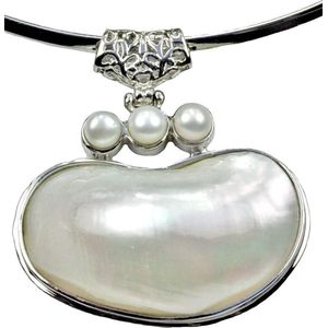 Witte zoetwater parel en parelmoeren ketting Three Pearl Shell - echte parels - parelmoer - wit - zilver - ketting met hanger