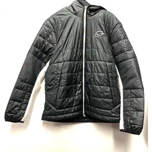 Nike sportswear fill Maat M