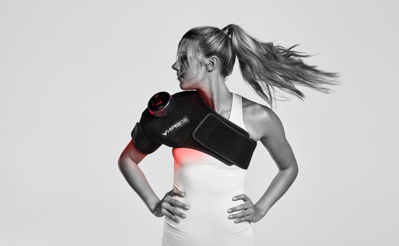 HyperIce - Venom Shoulder - Draagbaar Apparaat - Zwart - Neopreen