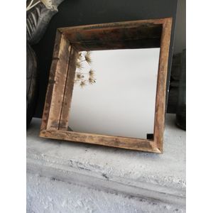 robuuste landelijke Vierkante spiegel met oude houten lijst