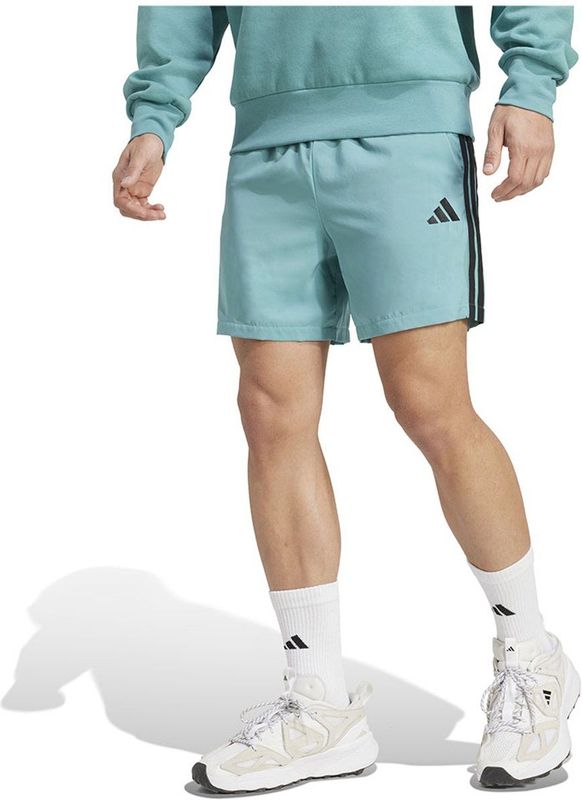 adidas Heren ESSENTIAL THREE STRIPES CHELSEA SHORT, powder teal/black, XS