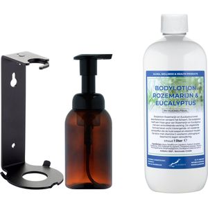 Zeepdispenser 300 ml amber bruin hervulbaar + 1 Liter Bodylotion Rozemarijn & Eucalyptus navulling (inclusief beugel)