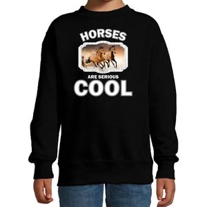Dieren paarden sweater zwart kinderen - horses are serious cool trui jongens/ meisjes - cadeau bruin paard/ paarden liefhebber - kinderkleding / kleding 134/146