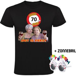 Hoera 70 jaar! Het is feest Heren T-shirt + Happy birthday bril - verjaardag - jarig - 70e verjaardag - oma - wijn - grappig