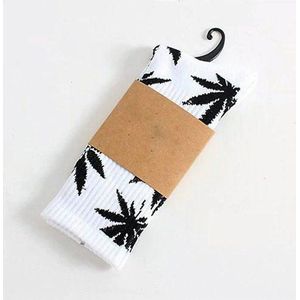 3 Paar Wiet sokken - Enkel sokken - Cannabis sokken - Hemp Leaf Socks - Skate sokken - Rasta sokken – Hennep sokken – Wietsokken - Wiet Grinder - Sokken - Feest Sokken - 3 Paar Wit/Zwart