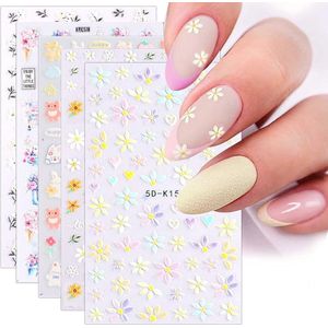 Nagelstickers - Bloemen & Beertjes - Zelfklevende Nagel Decoratie - Set van 5 Vellen
