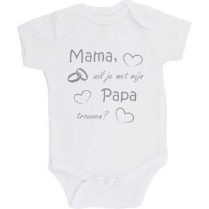 100% katoenen Romper bedrukt met grappige tekst Kado Cadeau Huwelijksaanzoek Aanzoek Huwelijk ""Mama wil je met mijn papa trouwen"" 2.0 Unisex Katoen Wit/grijs Maat 56/62