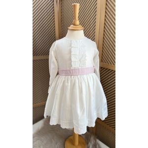 kanten jurk met roze tailleband -jurk met lange mouwen-bruiloft-foto-verjaardag-doopsel-geborduurde bloemen-crème-witte-roze kleur-katoen-3 tem 4 jaar