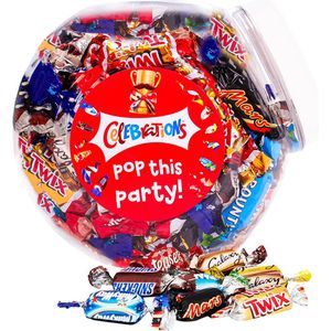 Mars Celebrations mega chocolademix met opschrift ""Pop this party!"" - chocolade van Twix, Snickers, Mars, Bounty, Maltesers, MilkyWay & Galaxy - 1155g