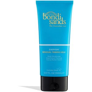 Bondi Sands Gradual Tanning Milk – Zelfbruiner Bodylotion – 150 ml – Natuurlijke Bruining – Travel Must Have - Streeploos & Niet Oranje - Opbouwend - Elke dag Dagelijks - Skin Care - Huid verzorging - Hydraterend - Cocoa Butter Geur