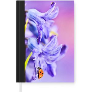 Notitieboek - Schrijfboek - Hyacint - Lieveheersbeestje - Paars - Notitieboekje klein - A5 formaat - Schrijfblok