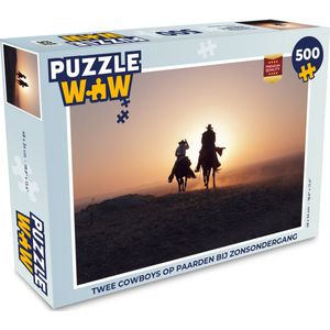 Puzzel Twee cowboys op paarden bij zonsondergang - Legpuzzel - Puzzel 500 stukjes