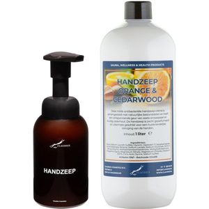 Zeepdispenser 300 ml amber bruin hervulbaar + 1 liter Handzeep Sweet Orange & Cedarwood navulling