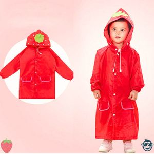 Regenjas / Poncho Schattige Aardbei voor kinderen 2-6 jaar (maat 120) | BoefieBoef | Polyester - regenponcho – regenpak – jas �– regen – knutseljas – verkleedkleding – strawberry – rood – 1 maat - kind - peuter - kleuter - carnaval