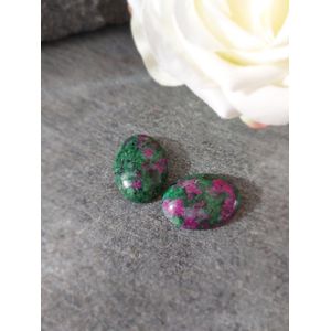 Zaksteen 25 x 18 mm Zoïsiet
