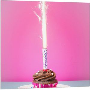 Vlag - Verjaardagscupcake met Chocolade Topping en Fontein - 80x80 cm Foto op Polyester Vlag