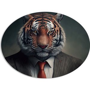 PVC Schuimplaat Ovaal - Tijger in Gestreept Zakelijk Pak met Rode Stropdas - 96x72 cm Foto op Ovaal (Met Ophangsysteem)