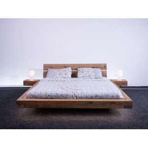 Zwevend eiken bed - Houten bed - 200 x 200 - twee persoons bed - inclusief hoofdbord en nachtkastje