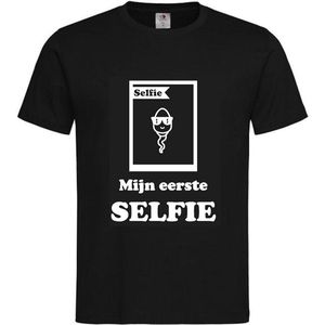 T-shirt Unisex Volwassenen Grappig Bachelor Party Vrijgezel Vrijgezellen Feest Tekst ""Mijn eerste selfie"" Op Voorkant | korte mouw | Zwart/wit | maat L
