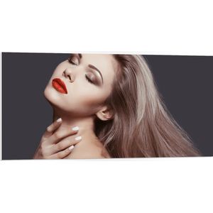 PVC Schuimplaat - Vrouw - Gezicht - Makeup - Nagels - 100x50 cm Foto op PVC Schuimplaat (Met Ophangsysteem)