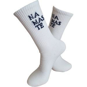 Verjaardags cadeau - Namaste Sokken - Respect sokken - vrolijke sokken - witte sokken - tennis sokken - sport sokken - Meditatie - sokken met tekst - aparte sokken - grappige sokken - Sokken waar je vrolijk van wordt - maat 37-44