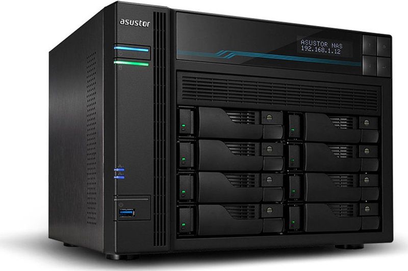Lockerstor - NAS - Dual 10 Gigabit Poorten - Dual 2.5 Gigabit Poorten - SSD Caching