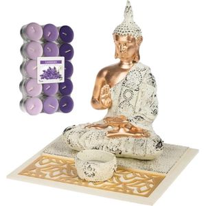 Boeddha beeld voor binnen 19 cm met 30x geurkaarsen lavendel - Buddha beeldje met theelichtjes/waxinelichtjes