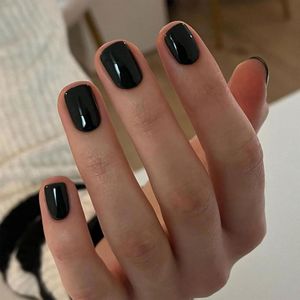 Press On Nails Short - Easy Application and Sustainable Solutions