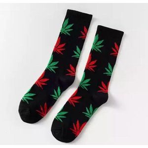 Wietsokken - Cannabissokken - Wiet - Cannabis - zwart-rood-groen - Unisex sokken - Maat 36-45